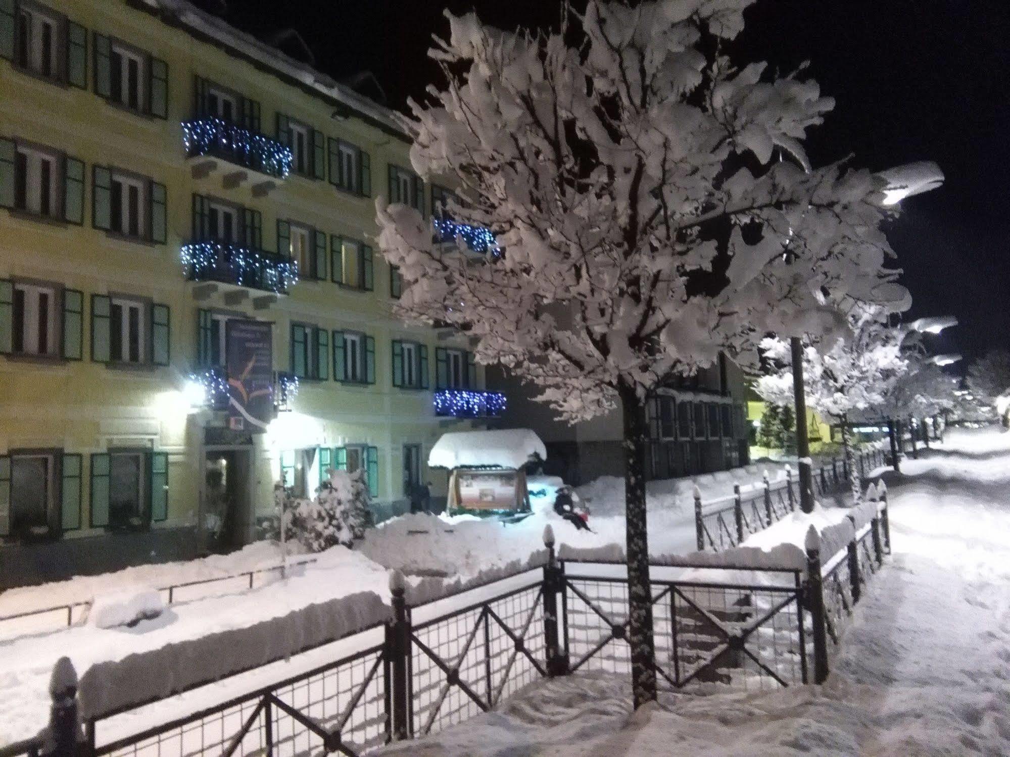 Hotel Auronzo Auronzo di Cadore Exterior foto